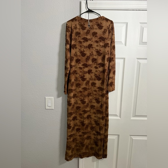 12th Tribe Chocolate Floral Dress NWT - Picture 7 of 7